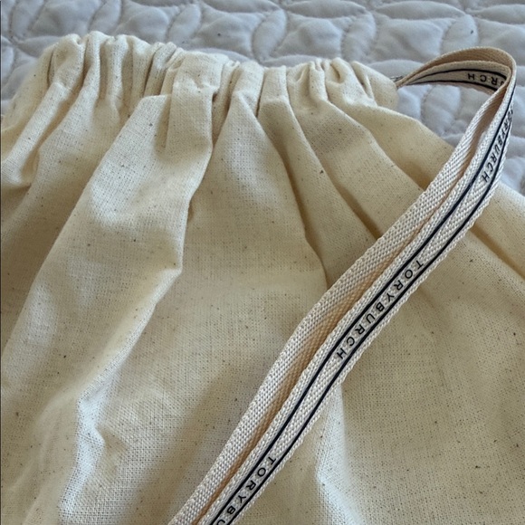 Tory Burch Natural Canvas Dust Bag with Logo Strap - Picture 3 of 3